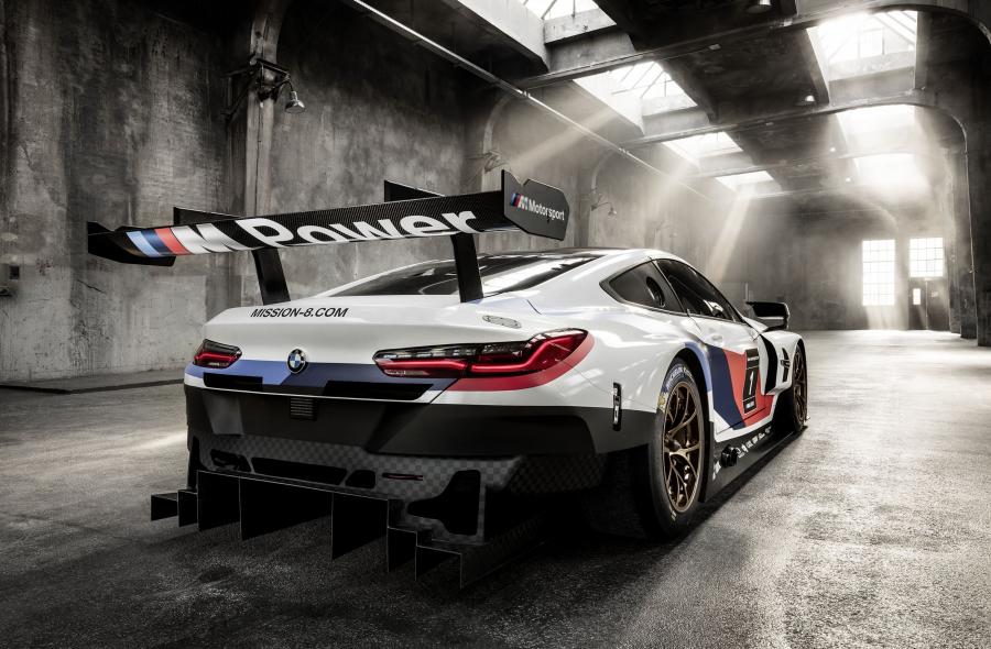  BMW M8 GTE 2018 года  (фото 9 из 43)